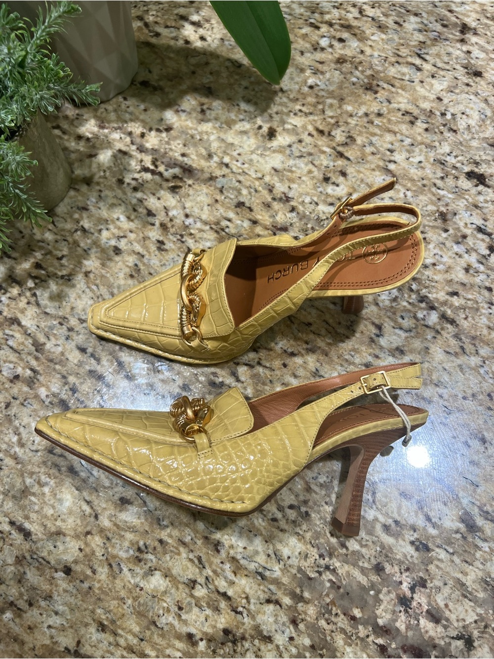 TORY BURCH JESSA CROCODILE EFFECT POINTY-TOE SLINGBACK PUMP 7M